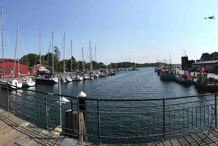 Im Bademantel An Den Strand Mit Terrasse Eckernförde المظهر الخارجي الصورة