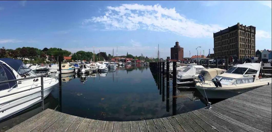 Im Bademantel An Den Strand Mit Terrasse Eckernförde المظهر الخارجي الصورة